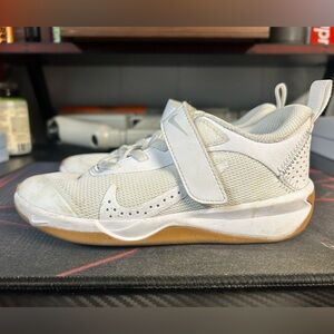 Kids Nike Omni Multi Court